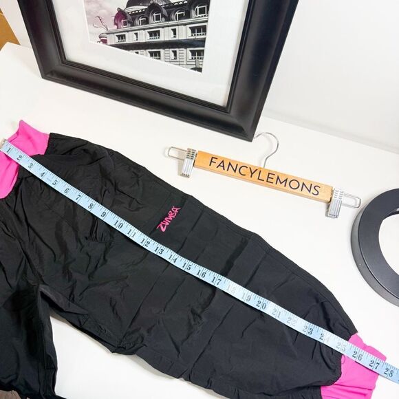 Zumba Wear NWT! Women's Stellar Cargo Capri Pants Black & Pink Size Small - Picture 7 of 7